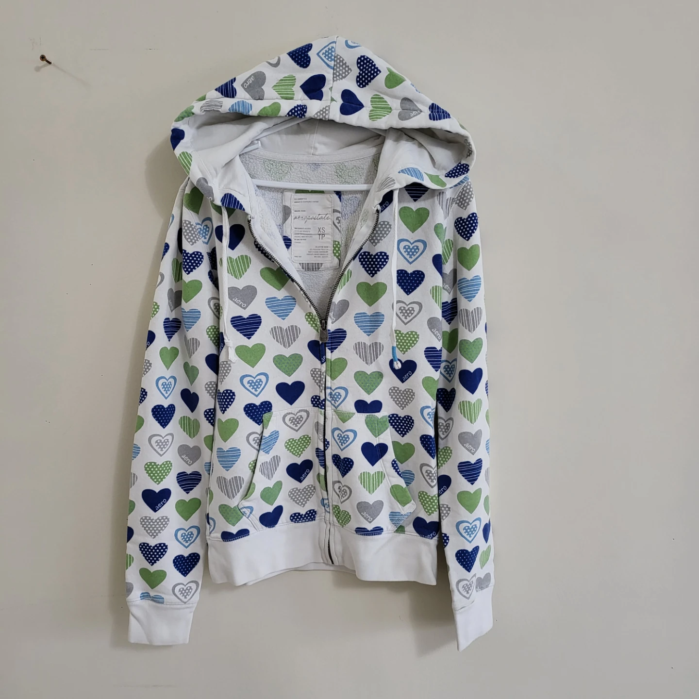 Aéropostale All-Over Heart Print Zip-Up Hoodie (Size XS) - photo 2