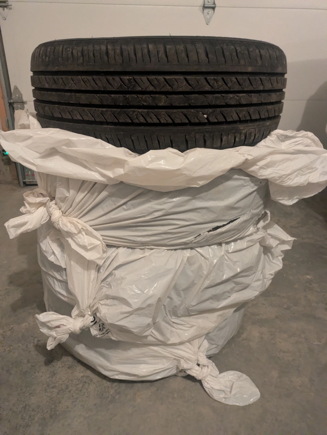 Set of 4 AllTrek 185/55R15 Tires
