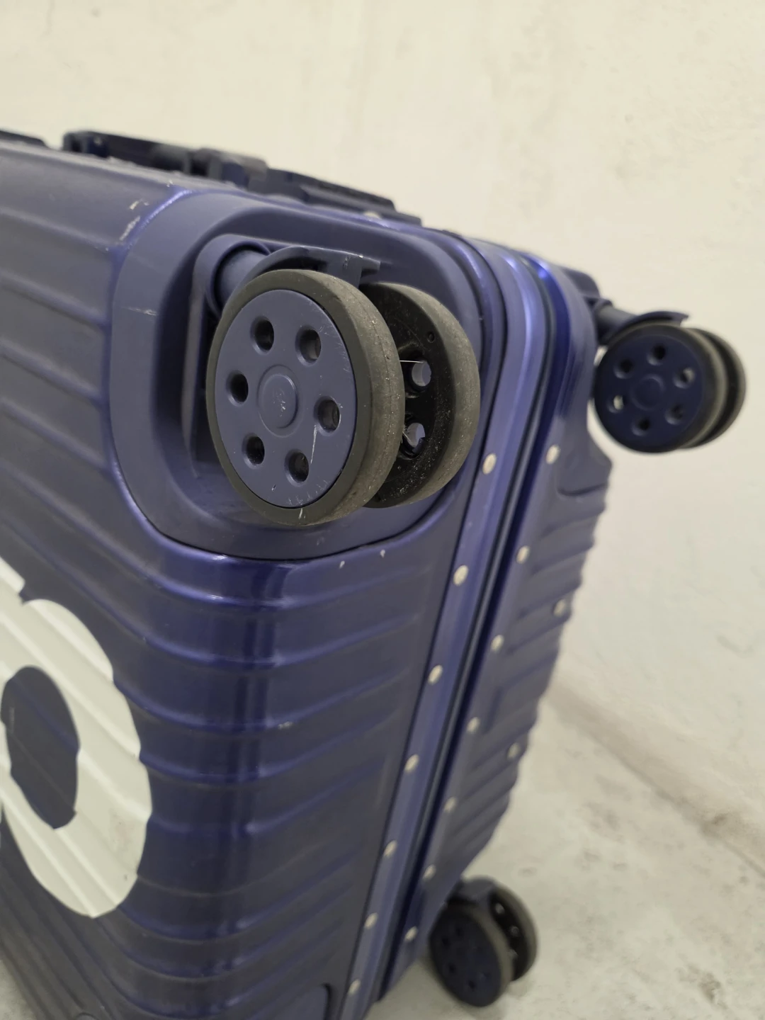 Replica Supreme x Rimowa Check-In Suitcase - photo 5