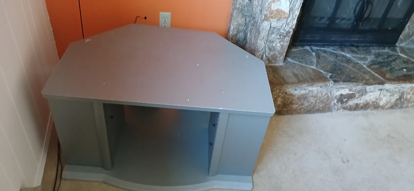 Corner TV Stand