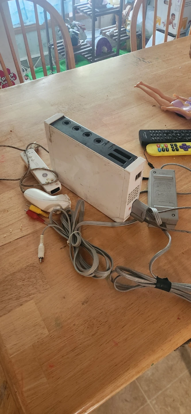 Nintendo Wii Console with Guitar Hero World Tour - photo 2