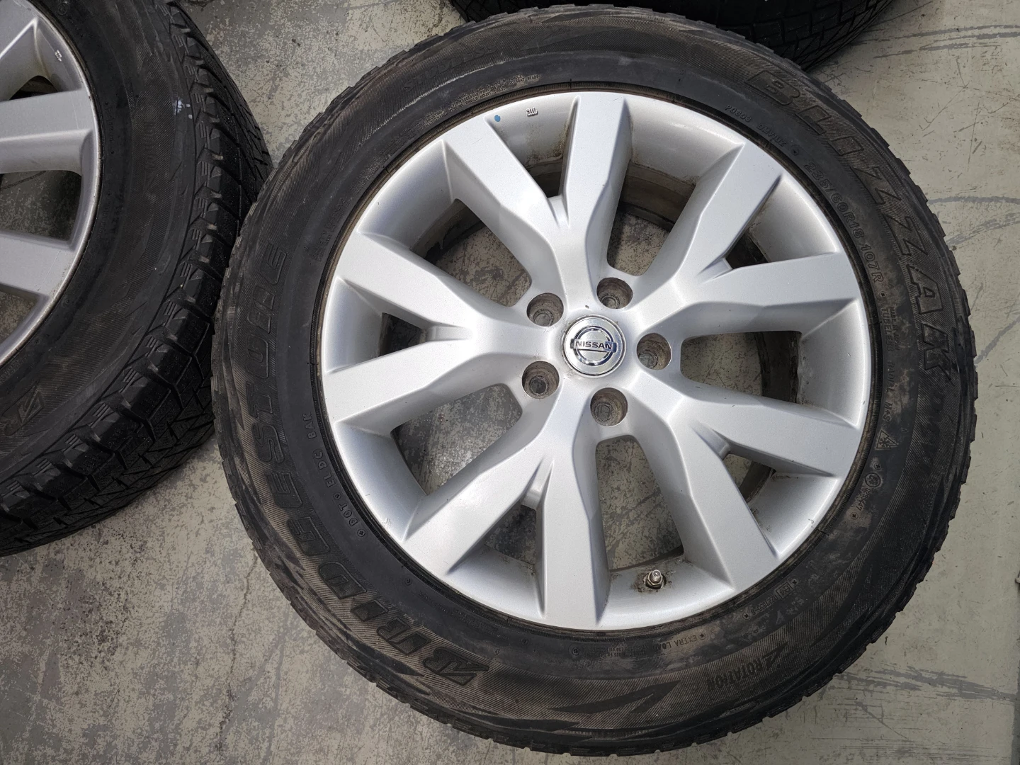 18" NISSAN MURANO O.E.M RIMS ONLY - photo 5