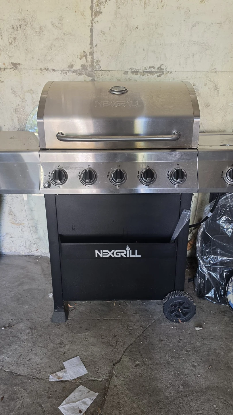 Nexgrill 5-Burner Gas Grill - photo 2