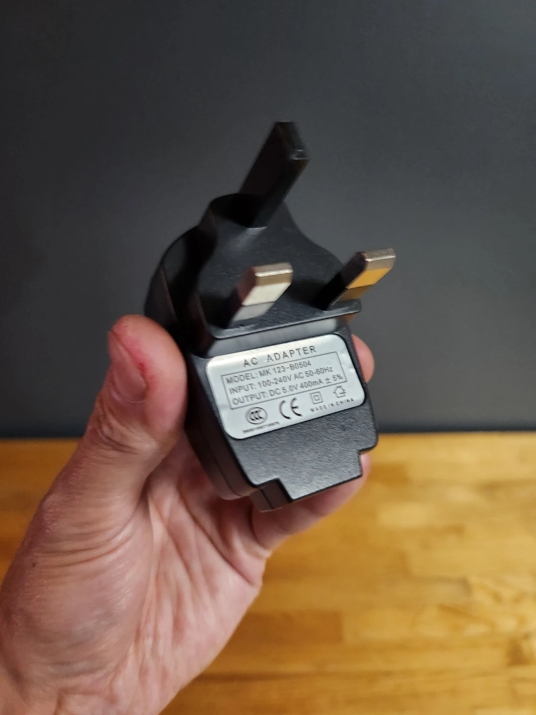 AC Travel Adapter Plug with USB Charger (UK) - photo 3