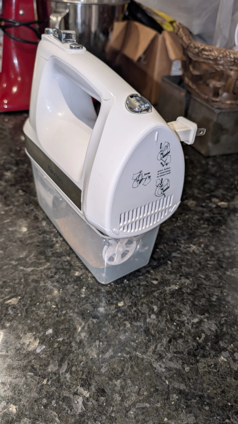 Kenmore Hand Mixer with Storage Case - photo 2