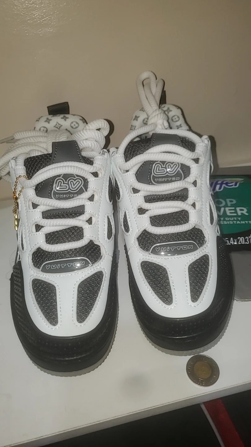(Reps) Louis Vuitton Skate Sneakers (DOESNT HAVE SHOE BOX) - photo 3