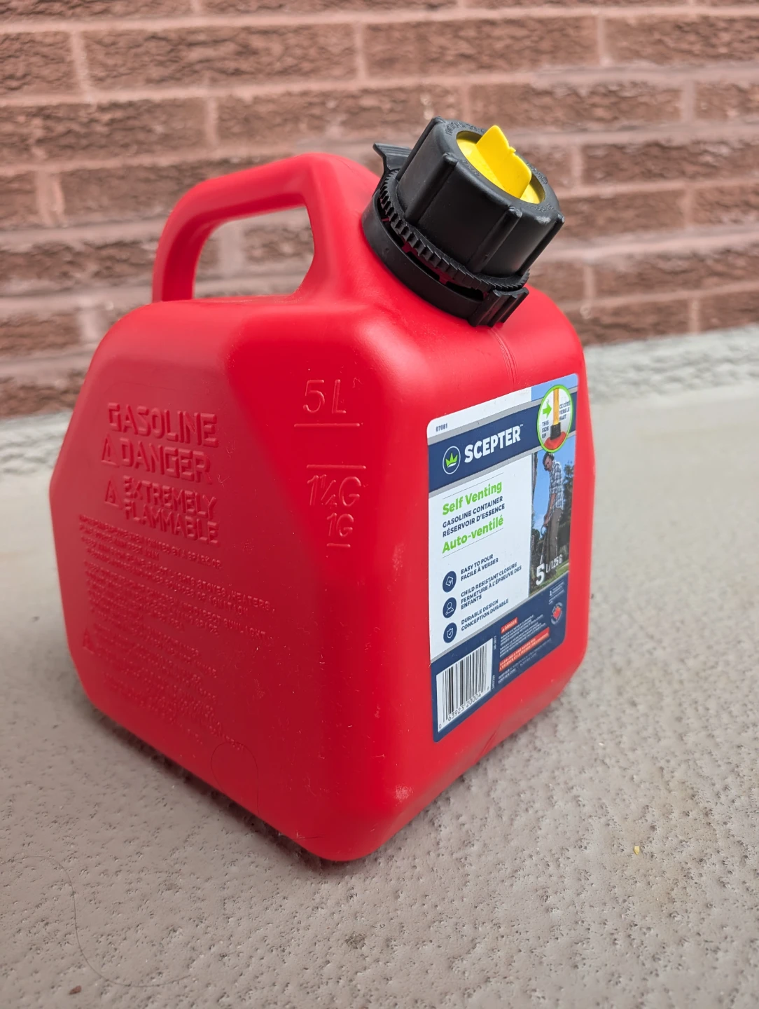 Scepter 5L Self-Venting Gasoline Container - photo 5