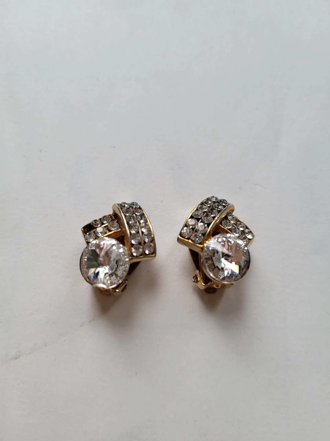 Vintage Gold Tone Rhinestone Clip-On Earrings - photo 3