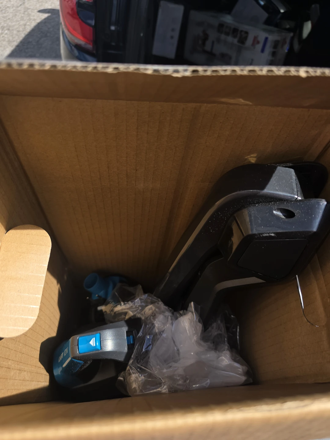 Bissell Adapt Ion 2-in-1 Cordless Vacuum - photo 2