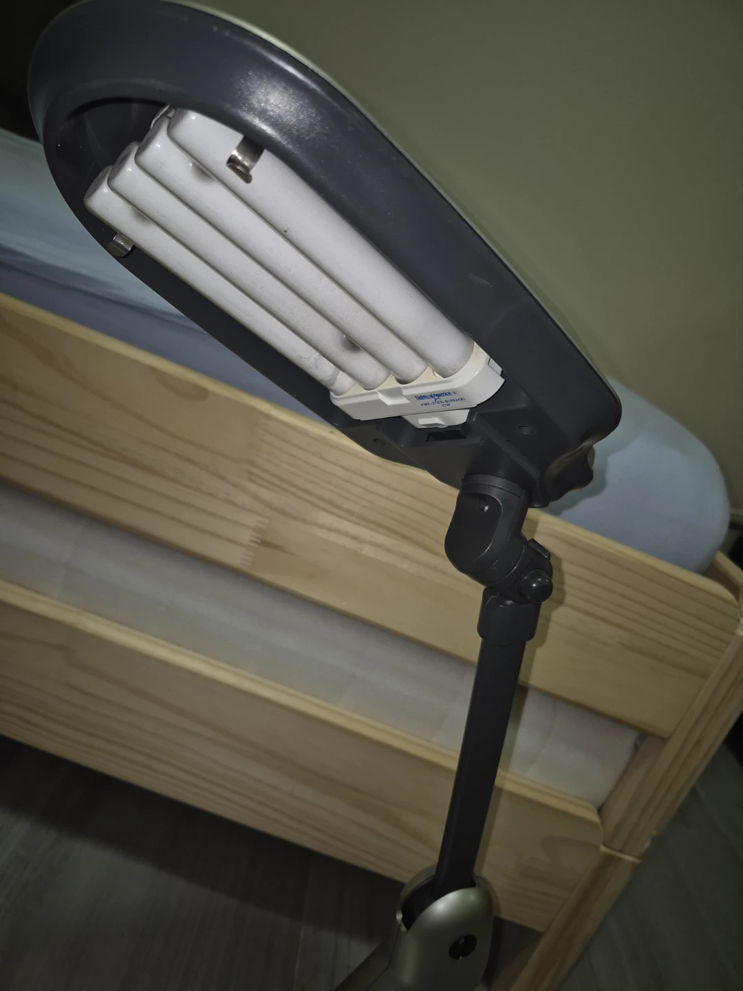 Adjustable Desk Lamp with Fluorescent Bulb - photo 5