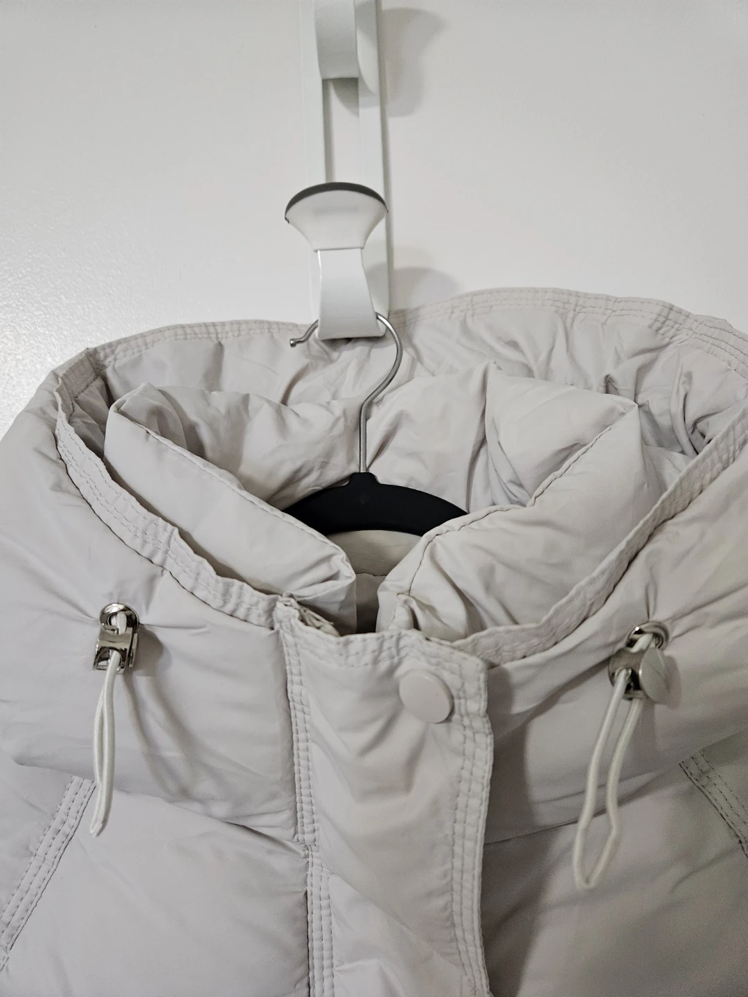 Beige Puffer Jacket with Hood - photo 2