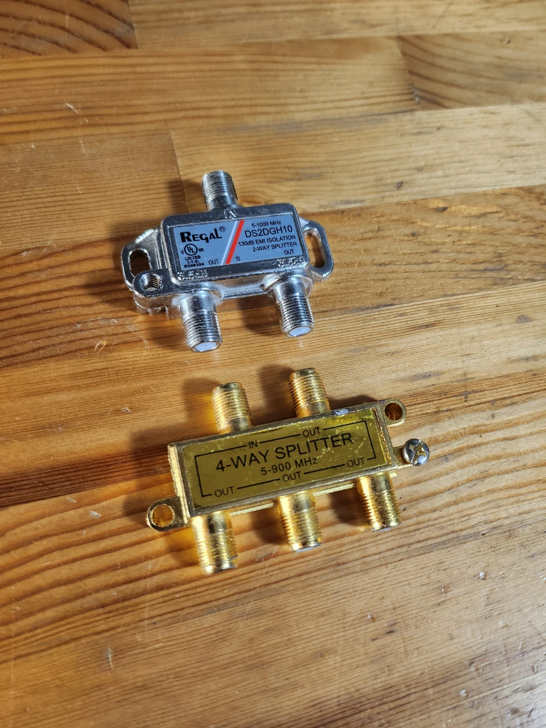 Regal 2-Way Splitter and 4-Way Coaxial Cable Splitter 🏈