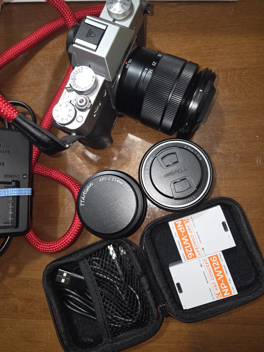 Fujifilm X-T20 mirrorless Camera Kit with Extra Lenses - photo 2