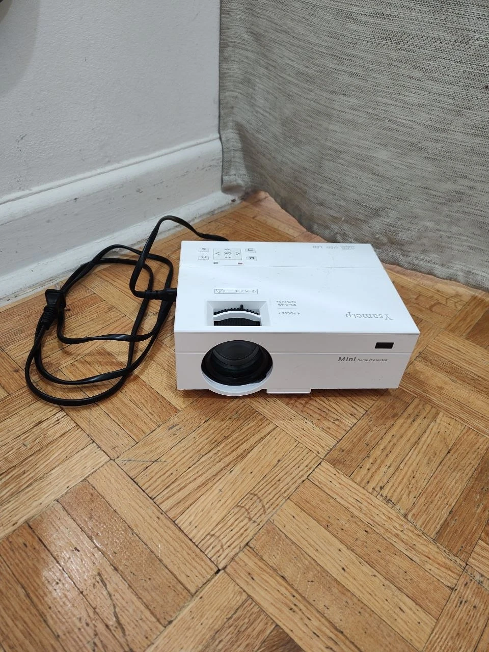 Ysametp M8-G Mini Home Projector, 1080P Full HD Supported