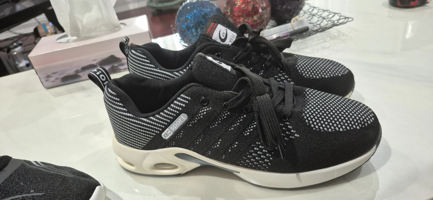 Running shoes - photo 3