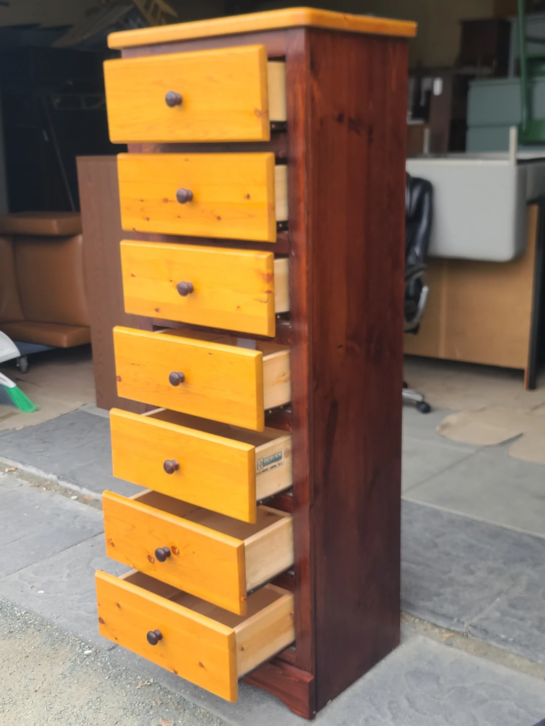 Huber's 7-Drawer Pine Tallboy Dresser - photo 3