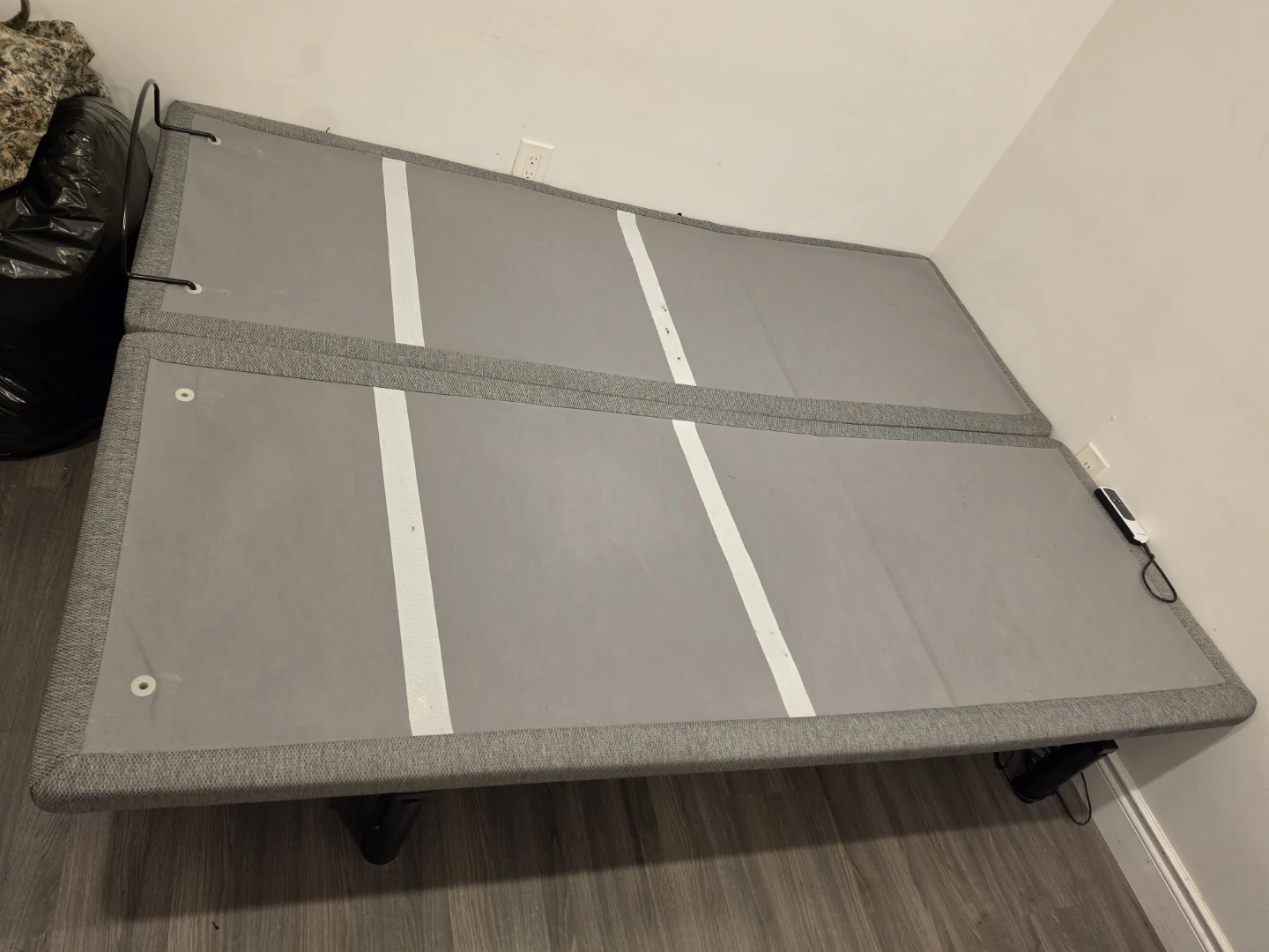 QUEEN size Leggett & Platt Adjustable Bed Base