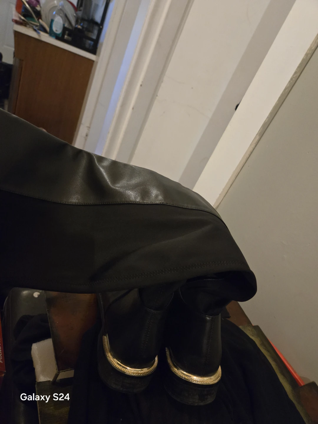 Black over-the-knee boots with gold heel detail - photo 4