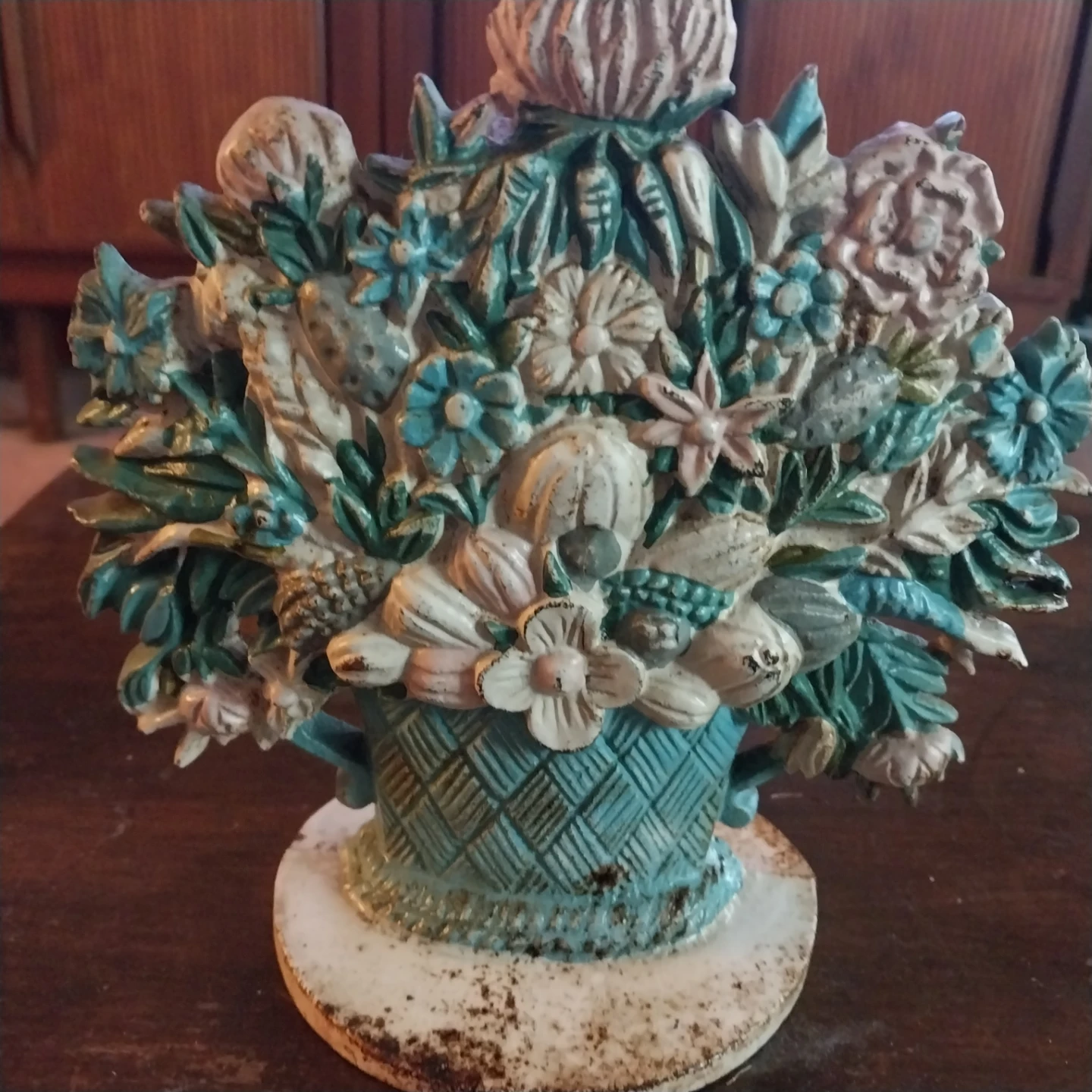 🏈Cast Iron Floral Basket Doorstop🏈