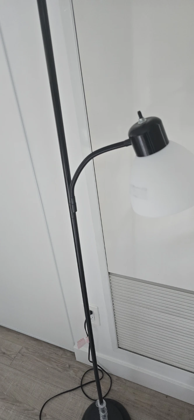 Black Floor Lamp with Adjustable Reading Light - photo 2