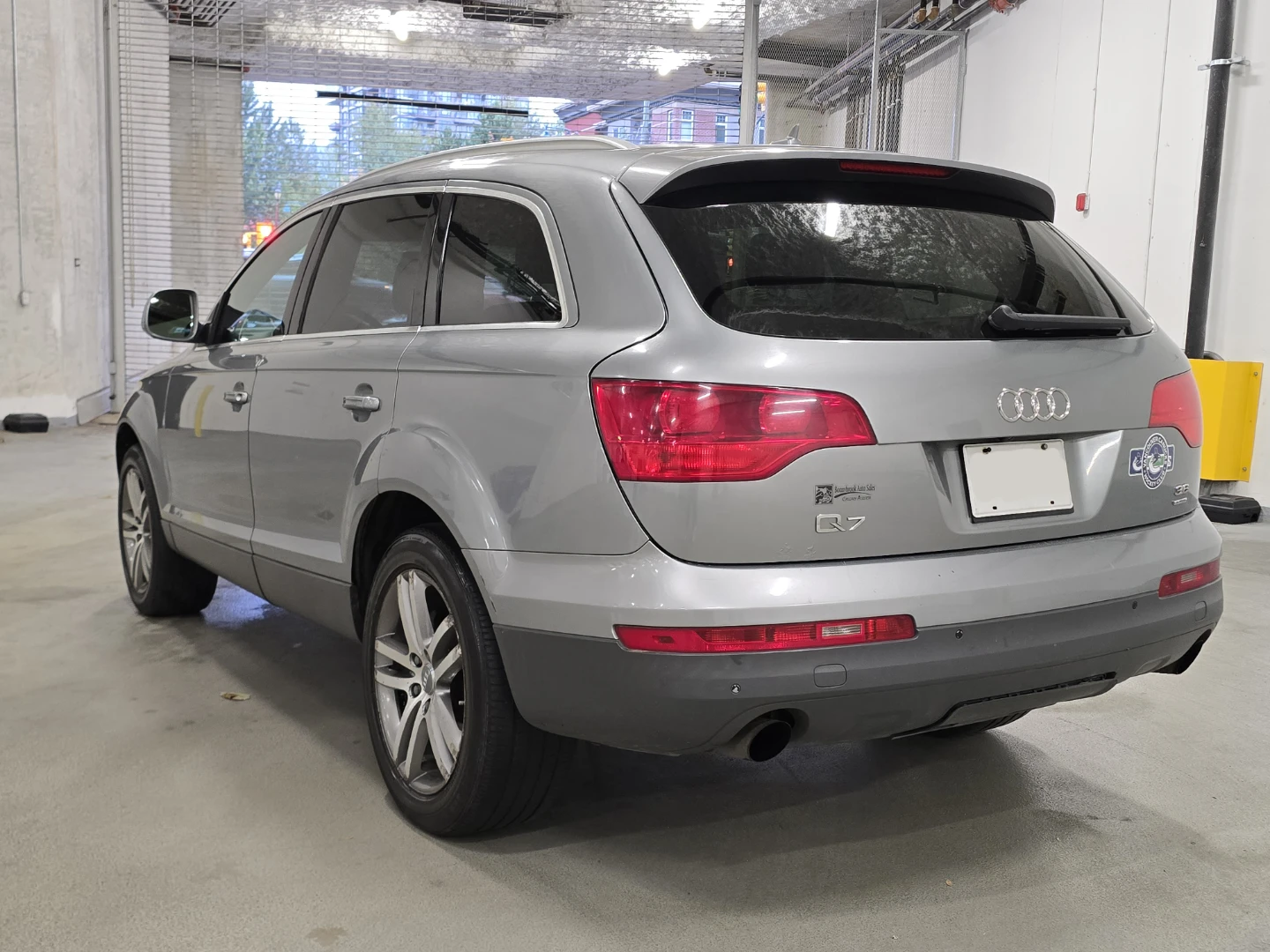 Audi Q7 2008 AWD Clean Title 7 seats - photo 3