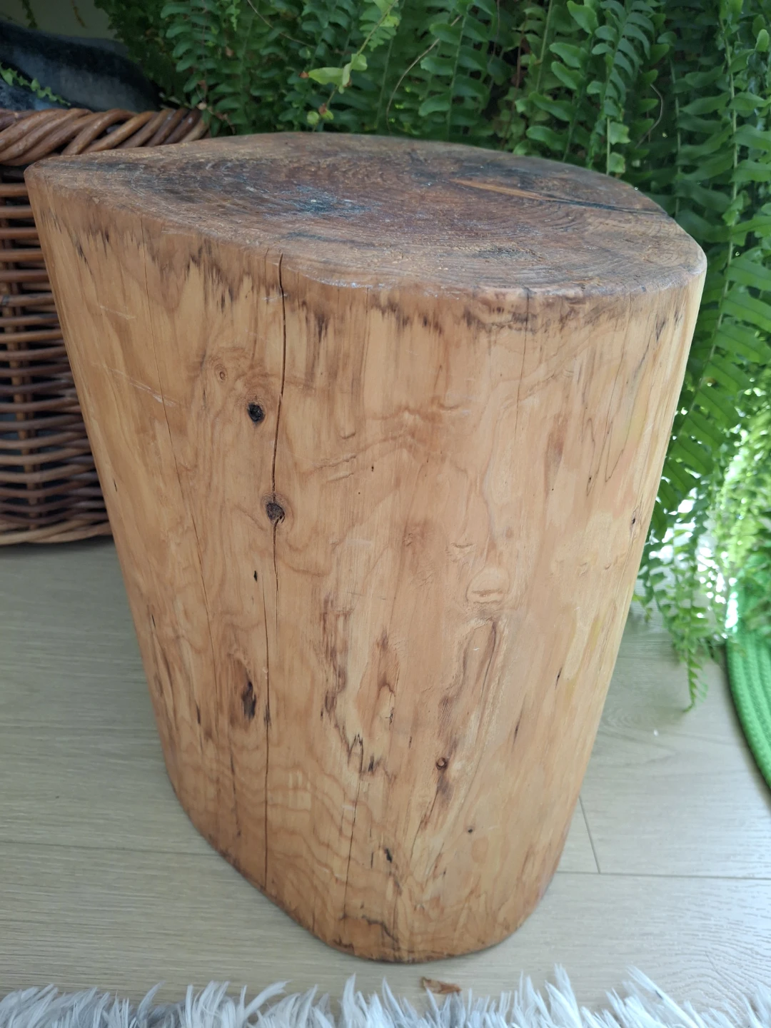 Natural Wood Log Side Table - photo 5