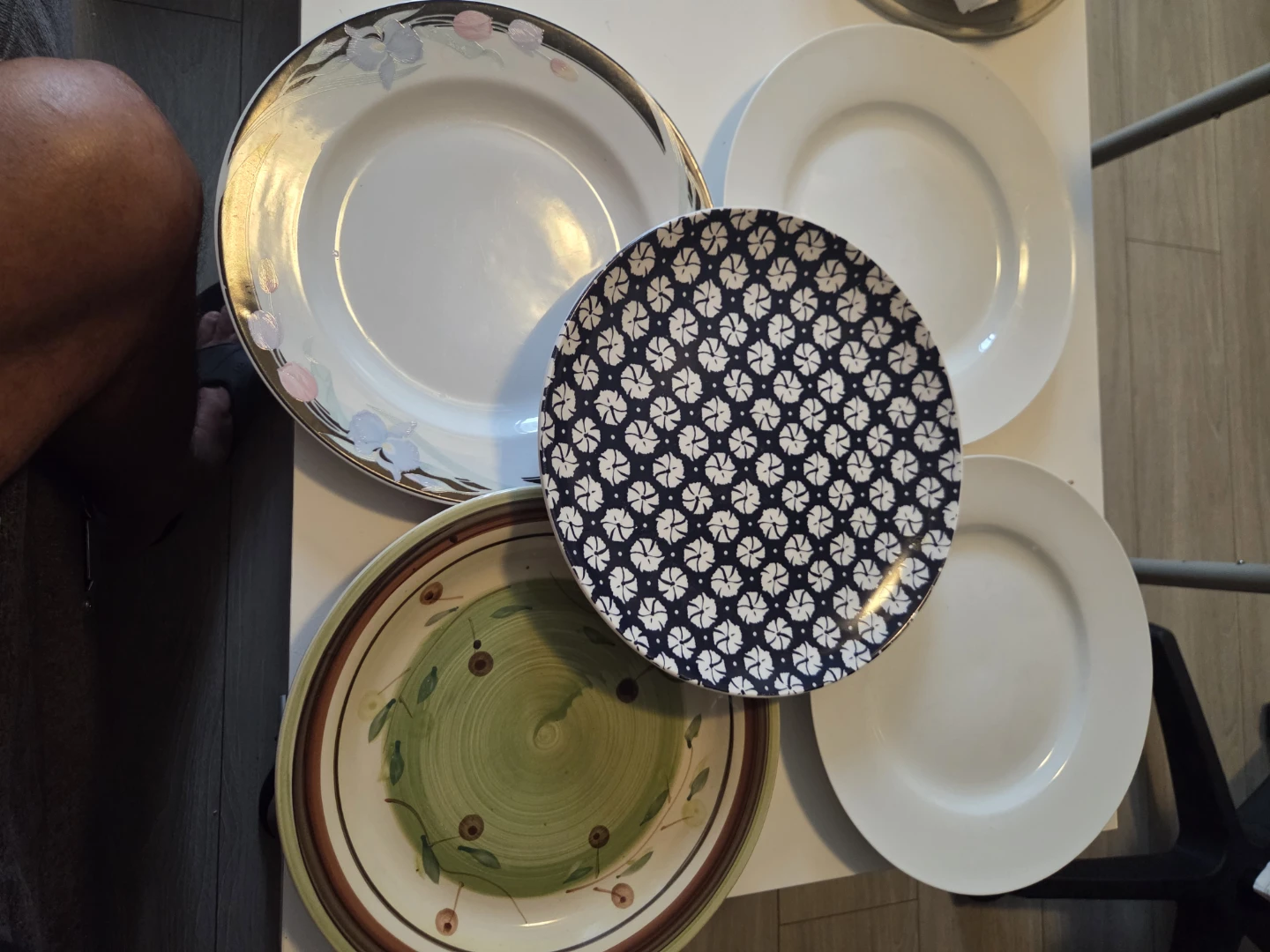 Assorted Dinner Plates - Set of 5 - photo 2
