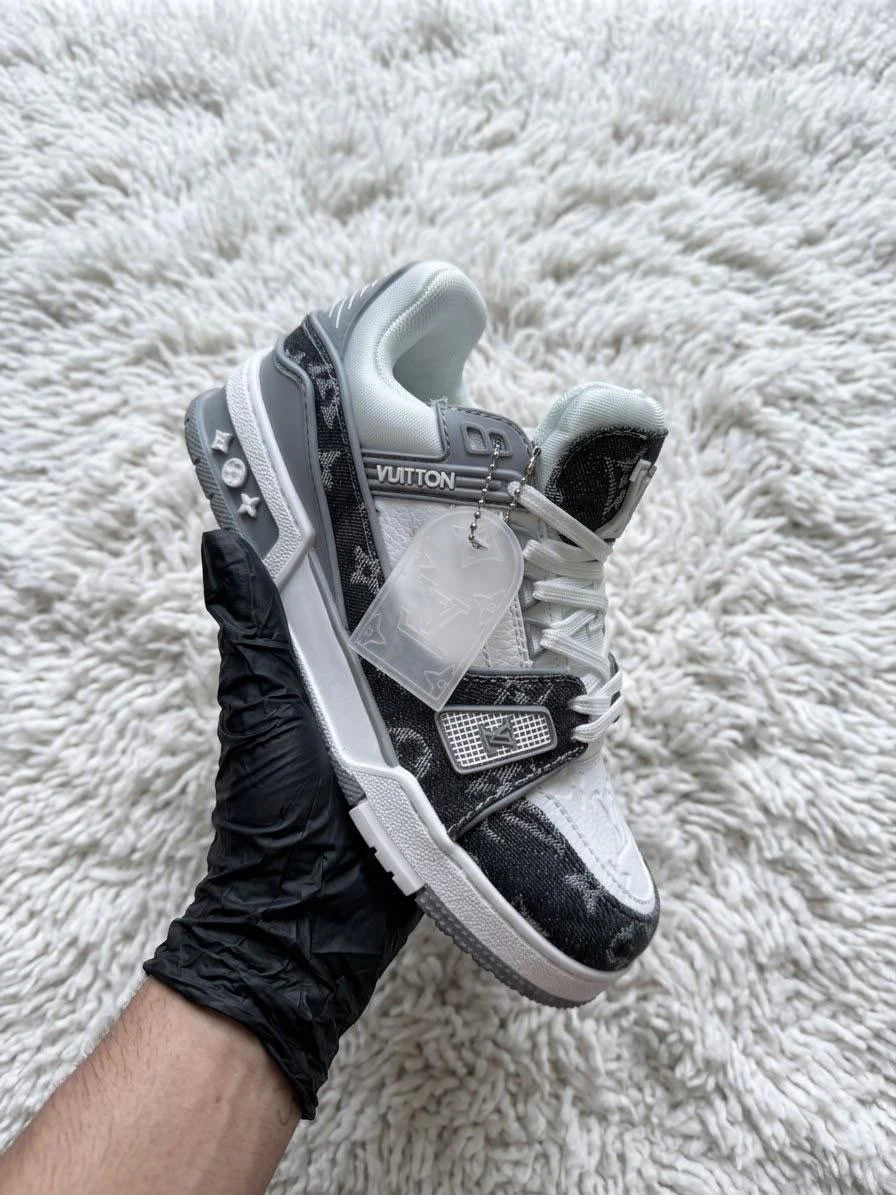 Louis Vuitton LV Arch Light Sneakers - photo 4