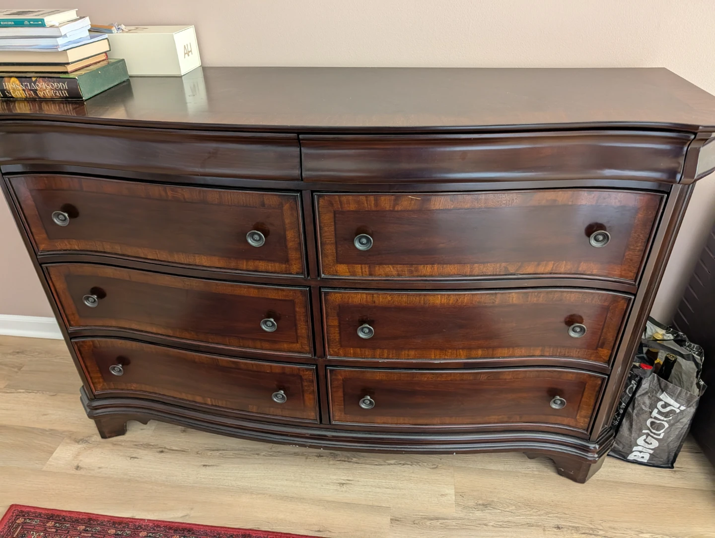 Bedroom chest, like new
