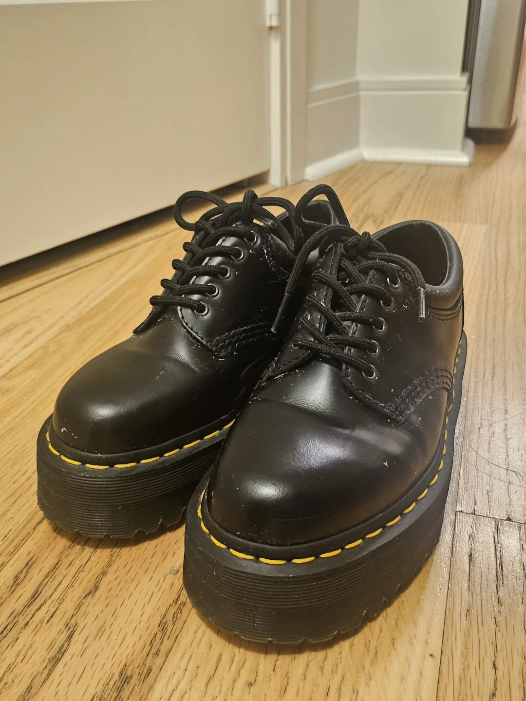 Dr. Martens Platform Shoes Size 5 US - photo 2