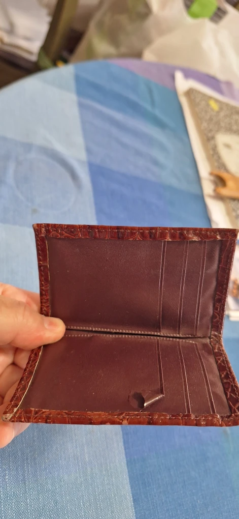 Brown Alligator Embossed Card Holder - photo 2