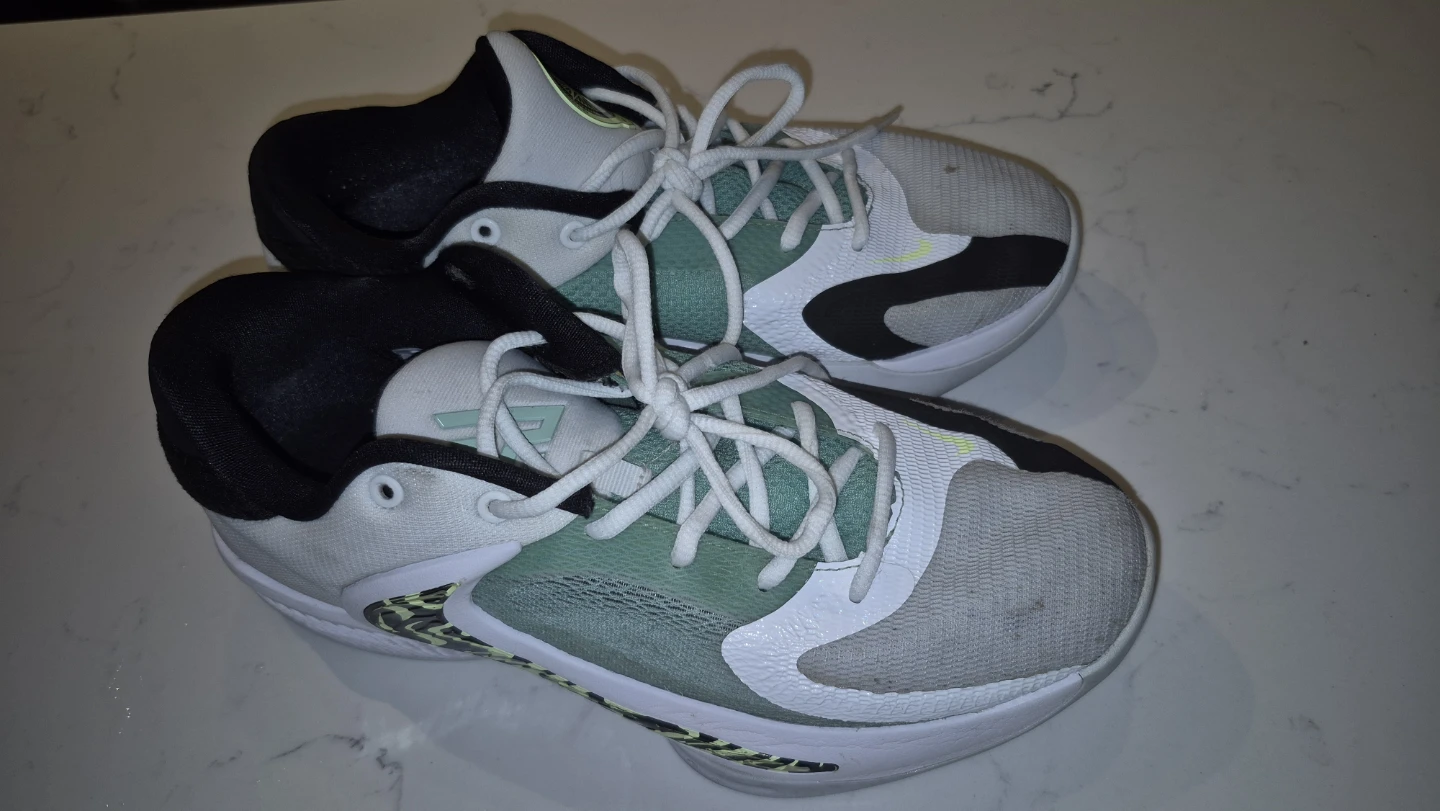 Nike White & Green Running Shoes – Men’s/Women’s - photo 3