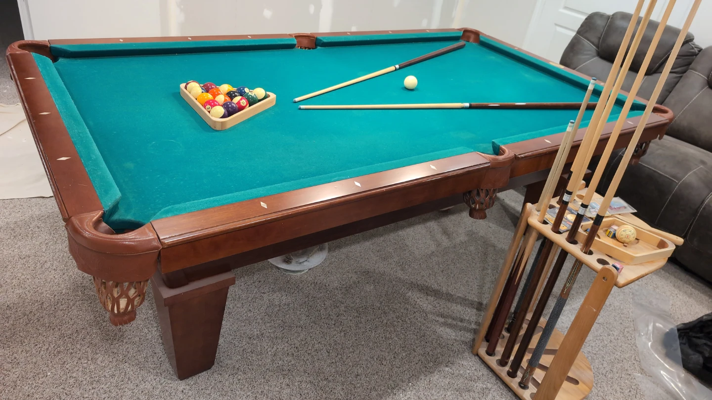 Cleveland Billiards Pool Table - photo 4
