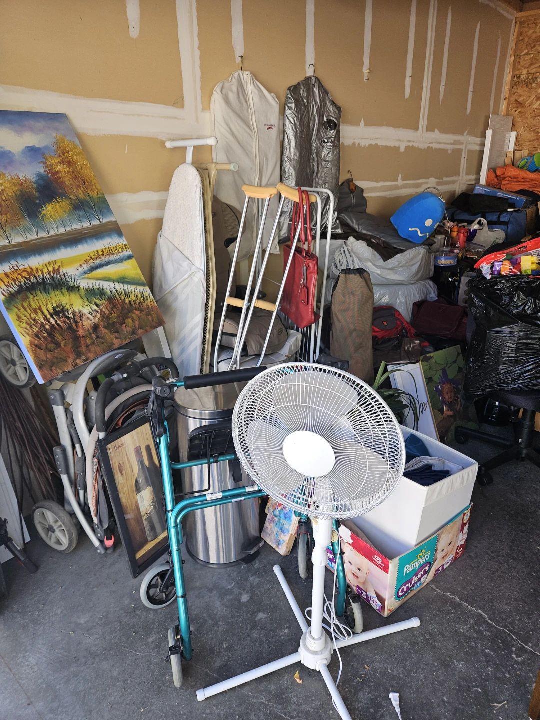 GARAGE / ESTATE SALE - photo 4