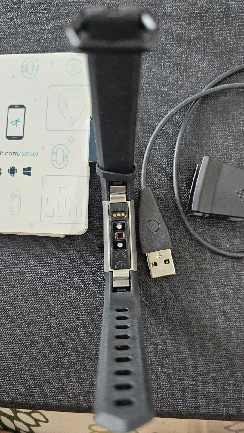 Fitbit Alta HR Fitness Tracker - photo 2