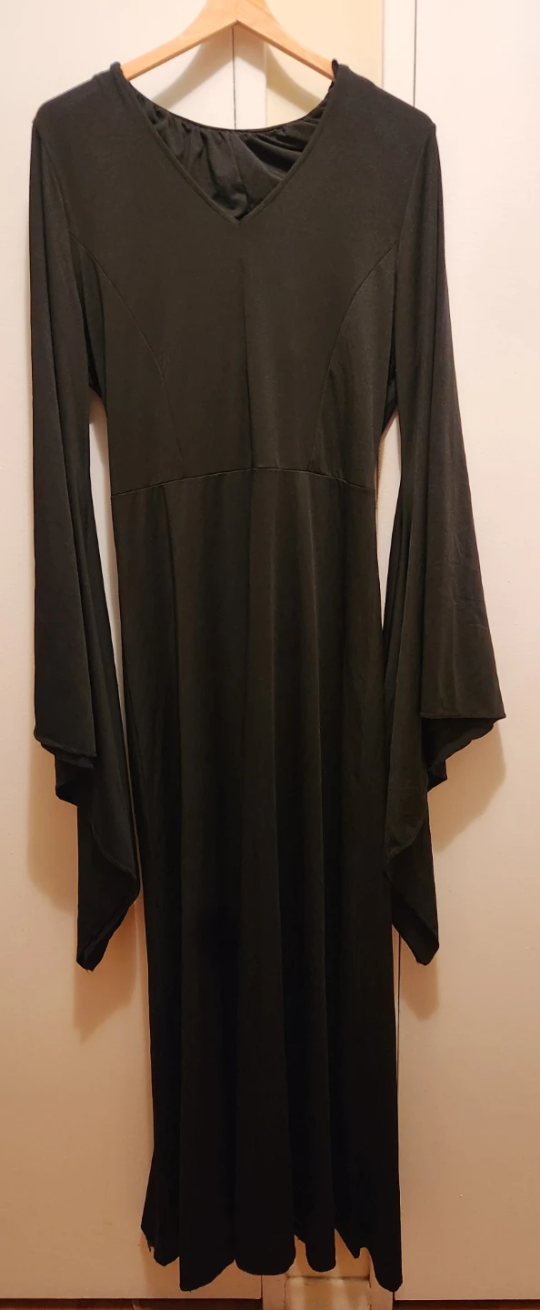 Spirit Halloween Black Robe - photo 2