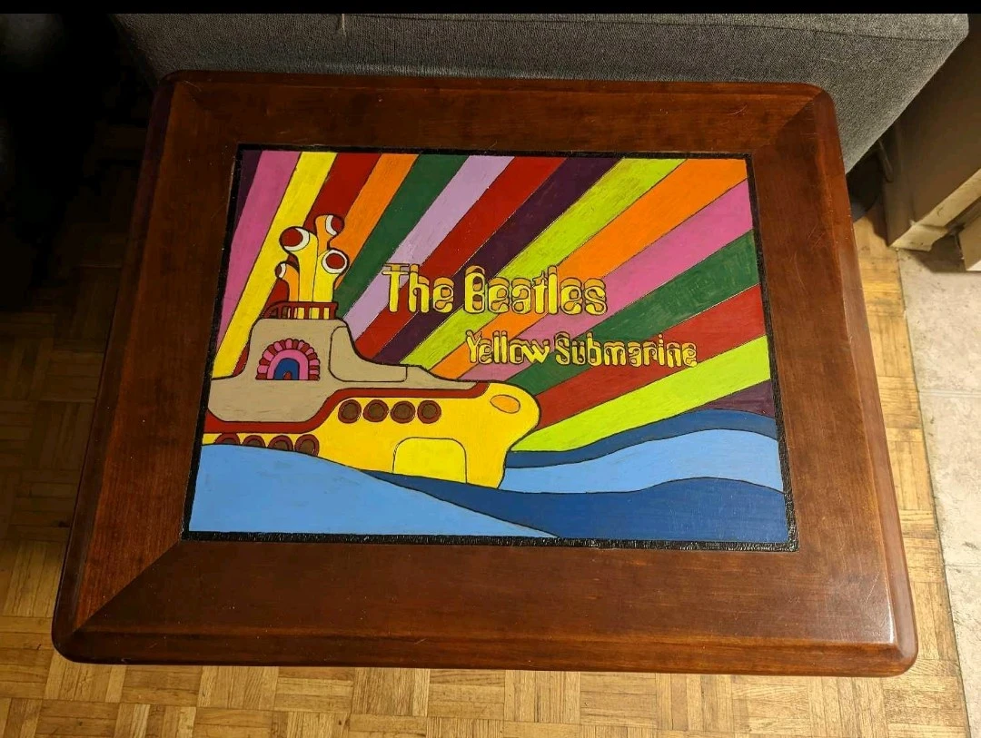 The Beatles Yellow Submarine End Table - photo 3