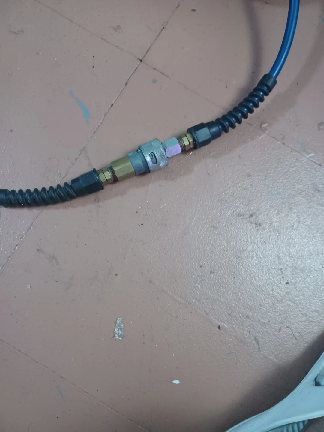 Blue Coiled Pneumatic Air Hose - photo 2