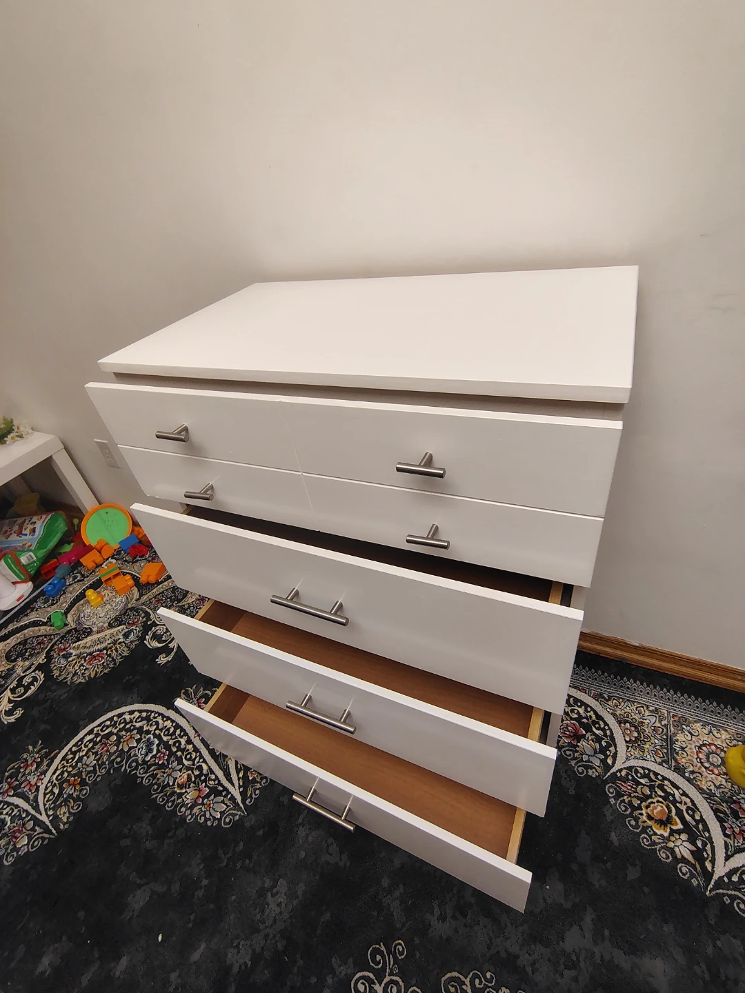 White 4-Drawer Dresser - photo 5
