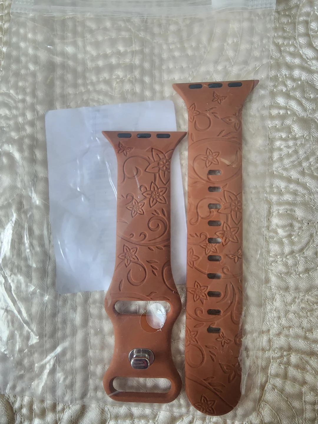 Apple Watch Series 6 GPS Gold 40mm with New Floral Silicone Band - photo 3