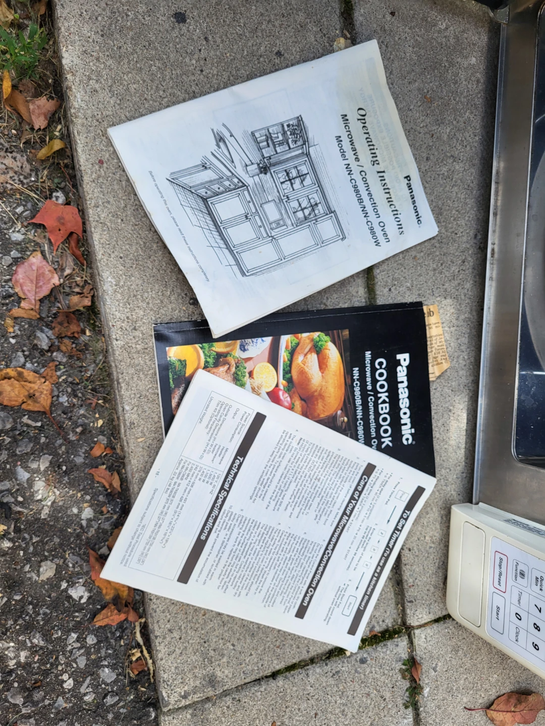 Panasonic Microwave Convection Oven with Manual & Cookbook - photo 4