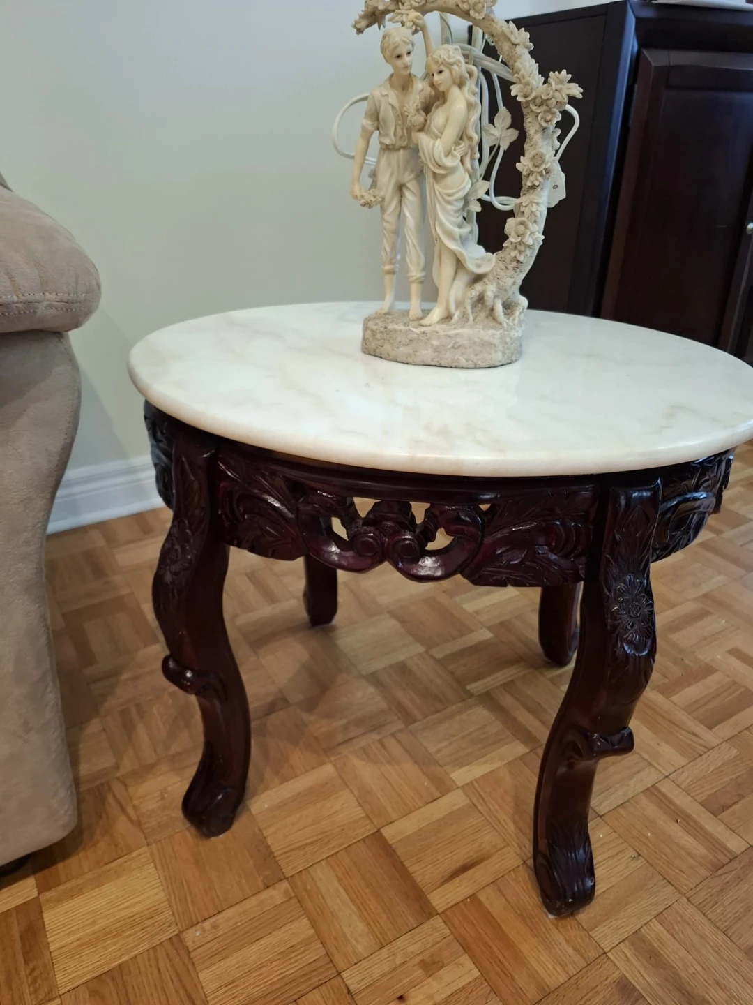 Marble Table top set and couches - photo 3