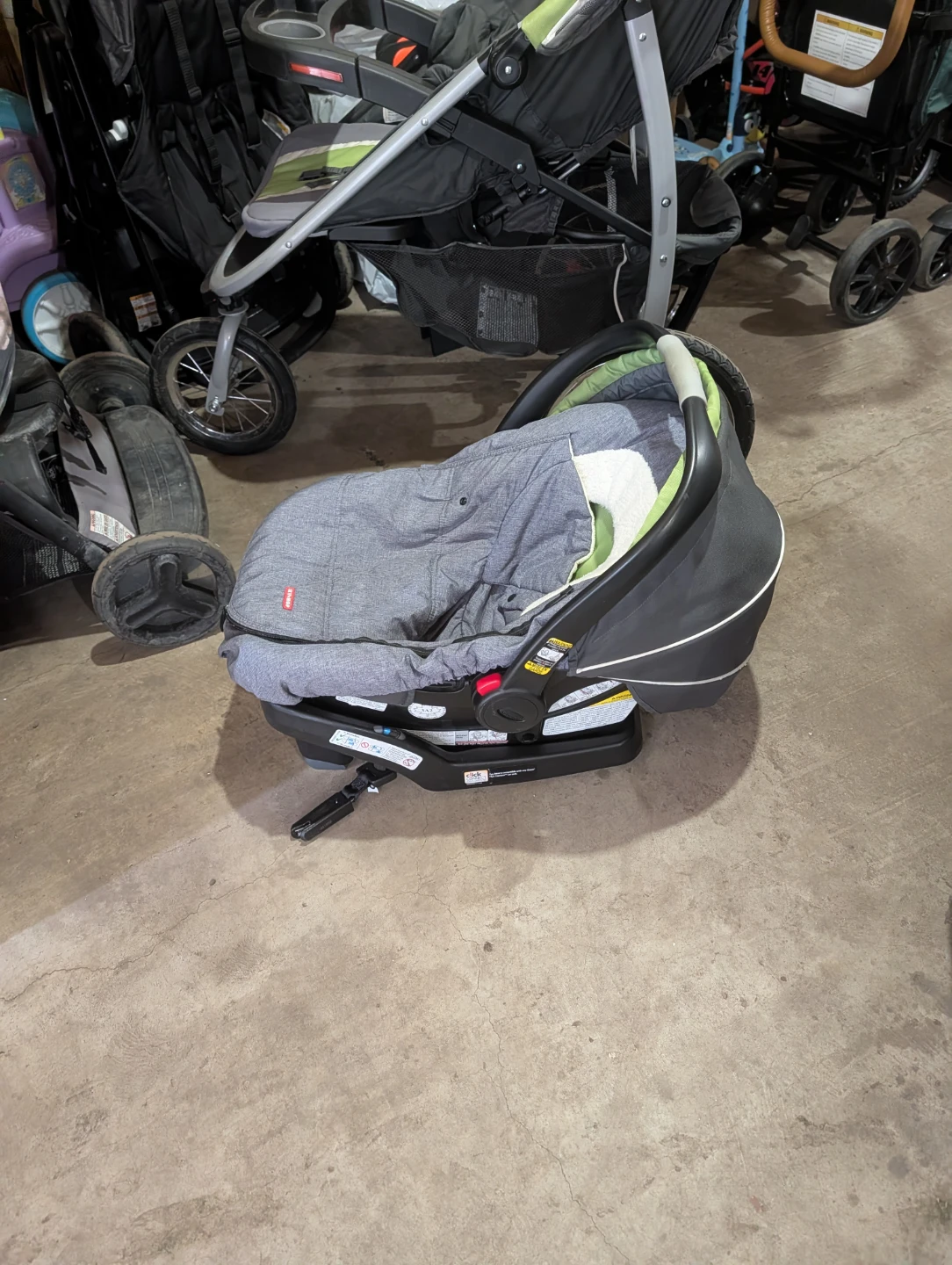 Graco Click Connect Travel System Stroller  and car seat - photo 3