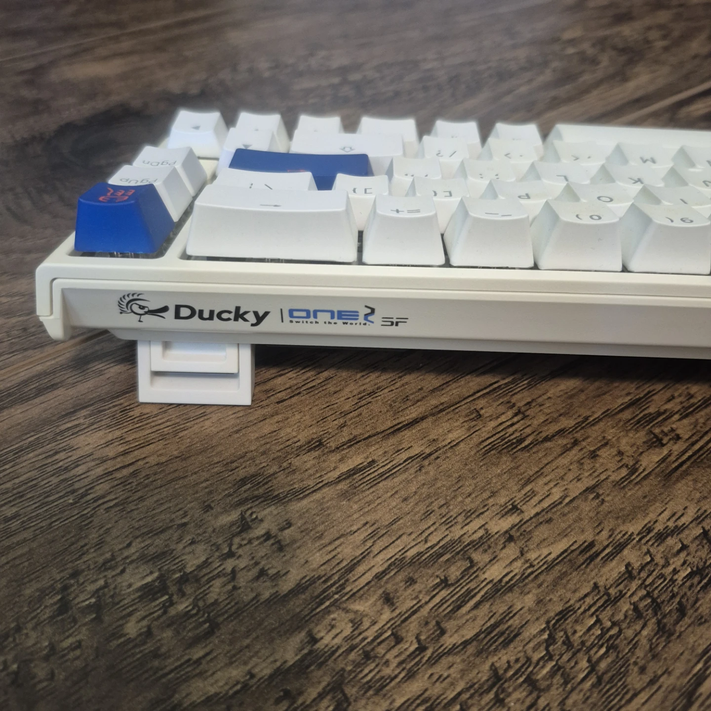Ducky One 2 Mechanical Keyboard Like New - photo 2