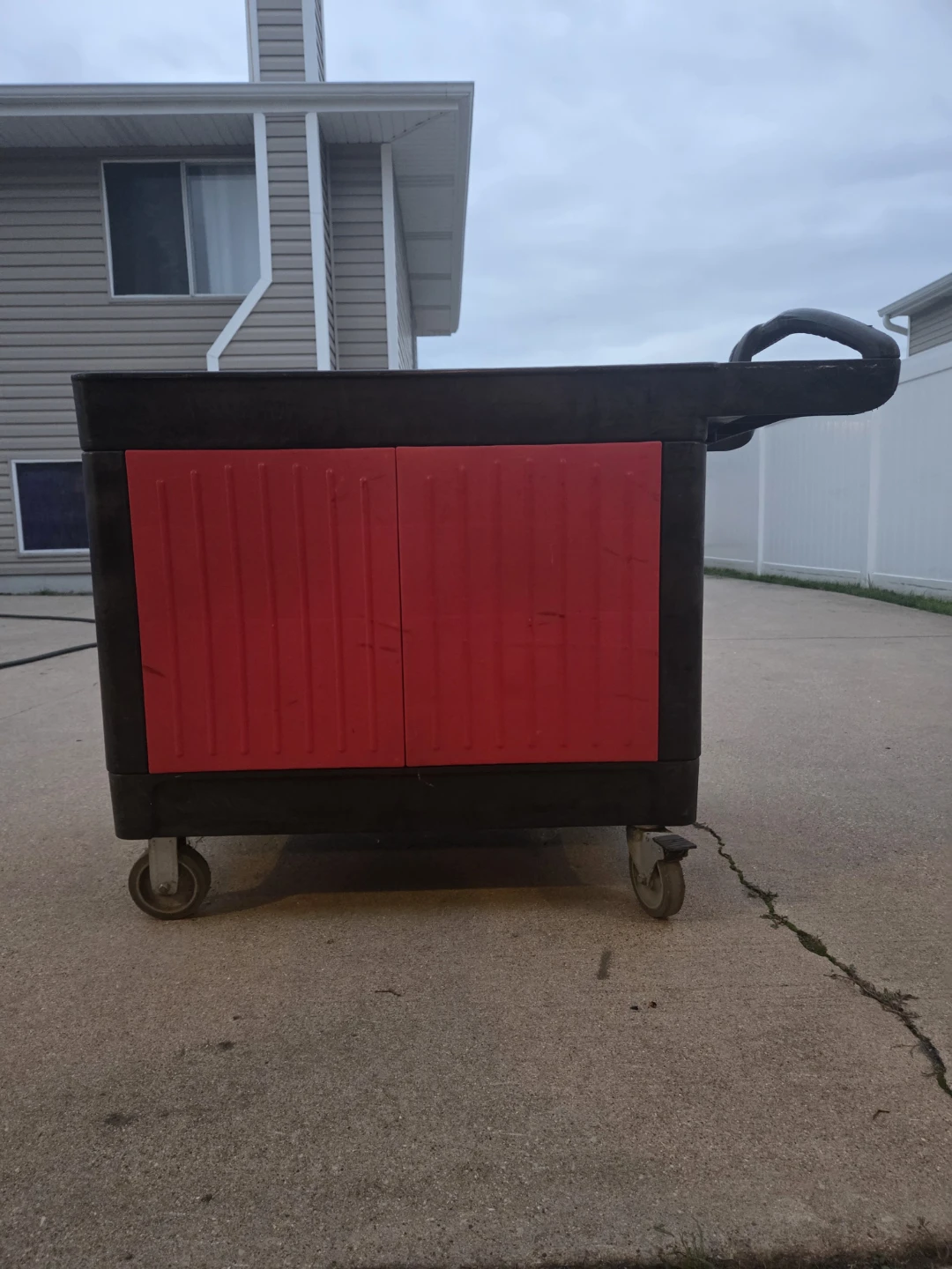 Rubbermaid Commercial TradeMaster Rolling Tool Cart with Doors - photo 4