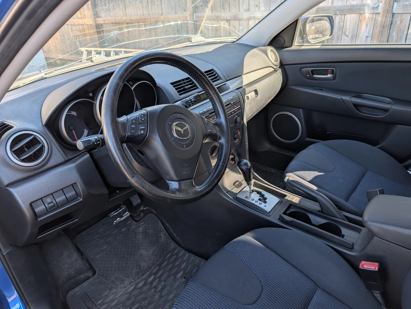 Mazda 3 hatchback blue - photo 4