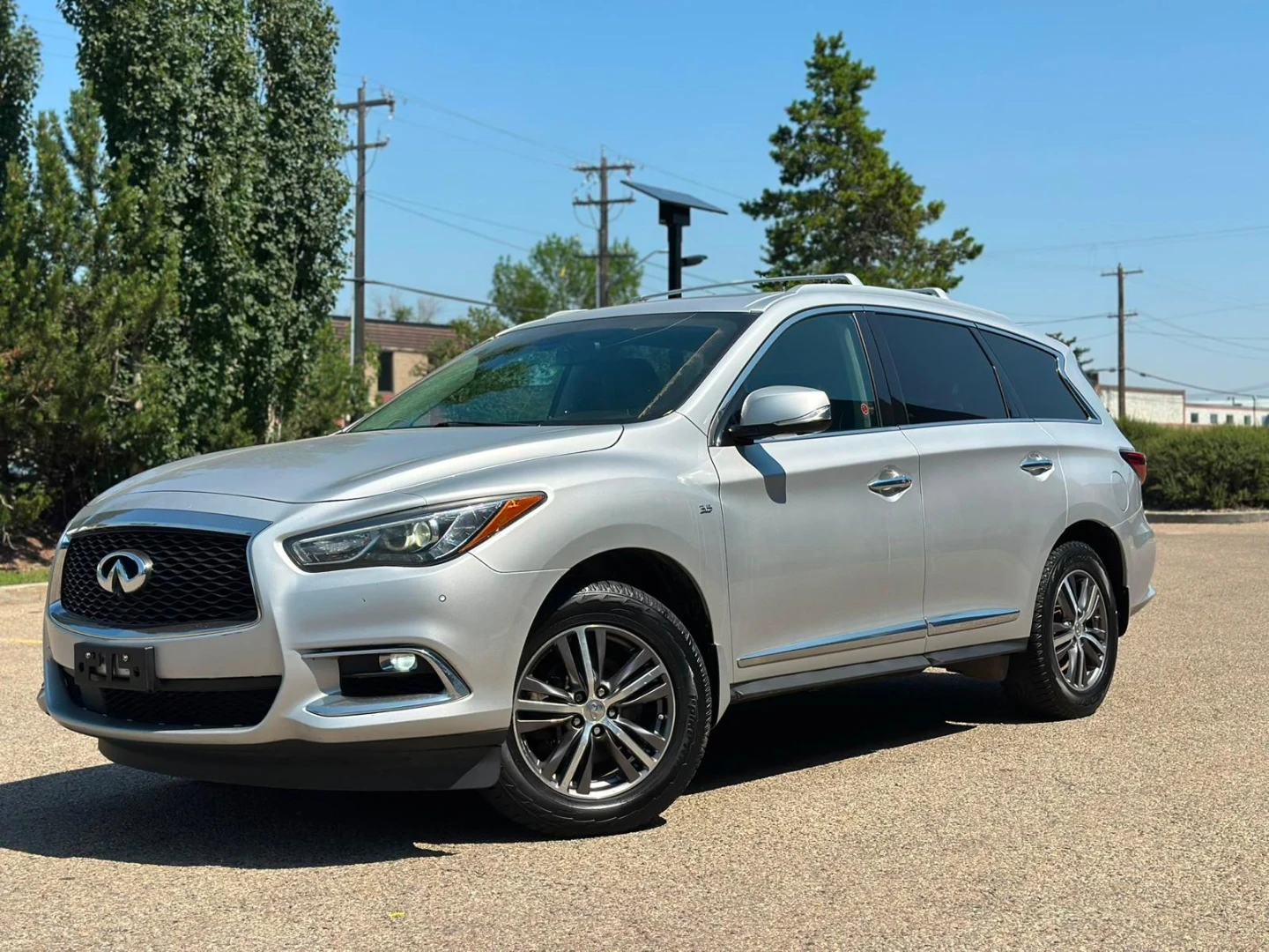 2018 Infiniti QX60 — AWD — FULLY LOADED! - photo 5