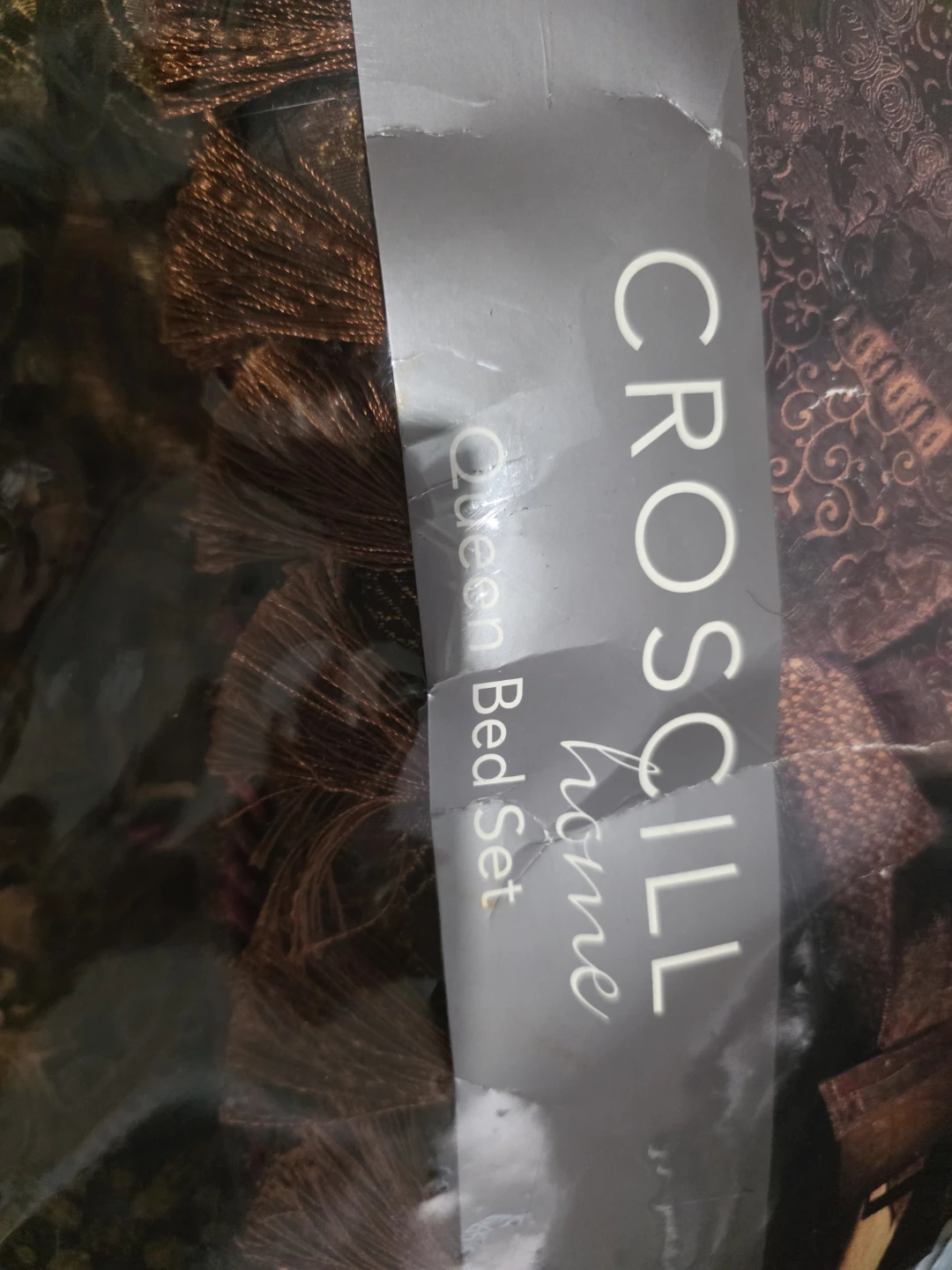 Croscill Home Queen Bed Set - photo 3