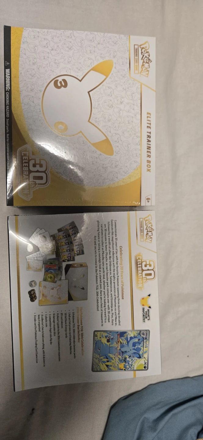 Pokemon TCG 30th Celebration Elite Trainer Box - photo 2