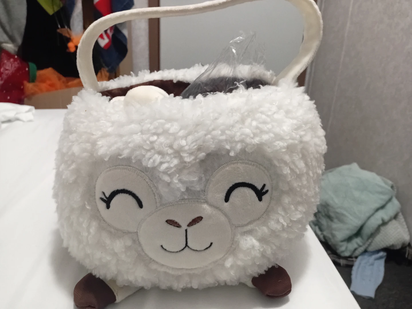 Fluffy Llama Treat Basket